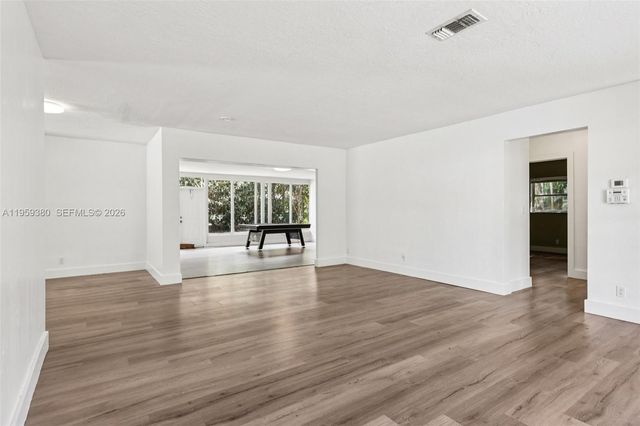 2720 NE 25th Ter, Boca Raton, FL 33431