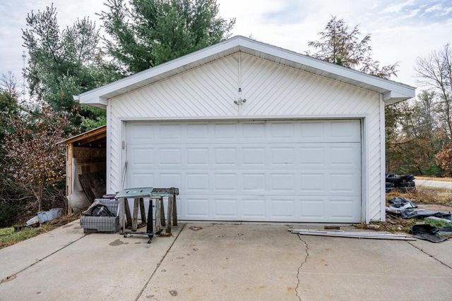 2434 Hillcrest Avenue, Friendship, WI 53934