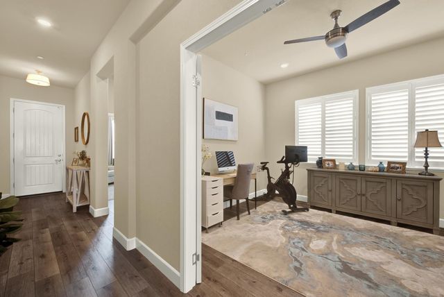 5137 Creekhollow Way, Roseville, CA 95747