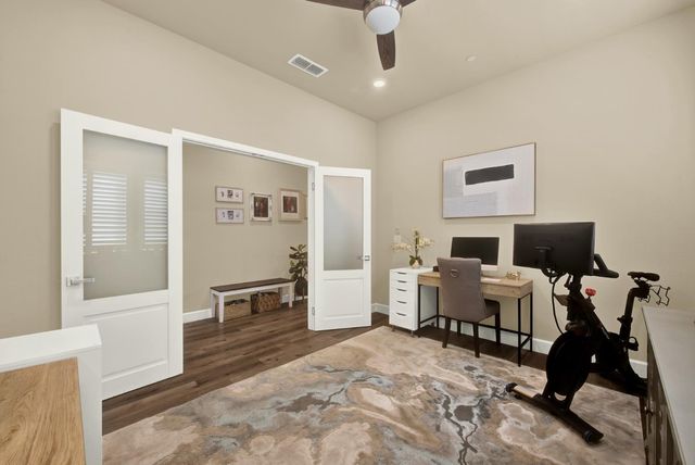 5137 Creekhollow Way, Roseville, CA 95747