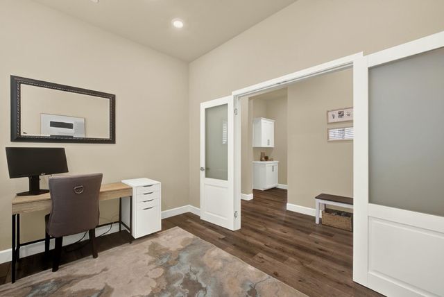 5137 Creekhollow Way, Roseville, CA 95747