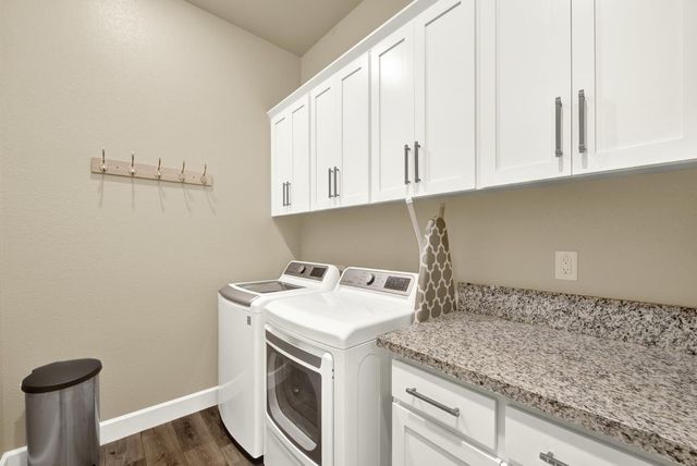 5137 Creekhollow Way, Roseville, CA 95747