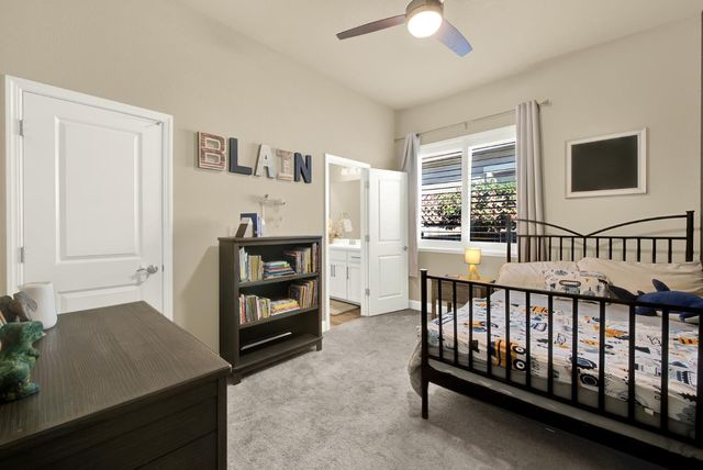 5137 Creekhollow Way, Roseville, CA 95747