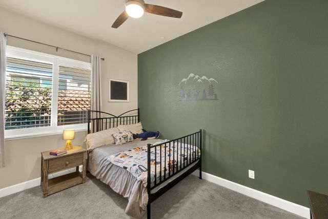 5137 Creekhollow Way, Roseville, CA 95747