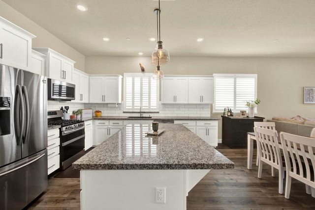 5137 Creekhollow Way, Roseville, CA 95747