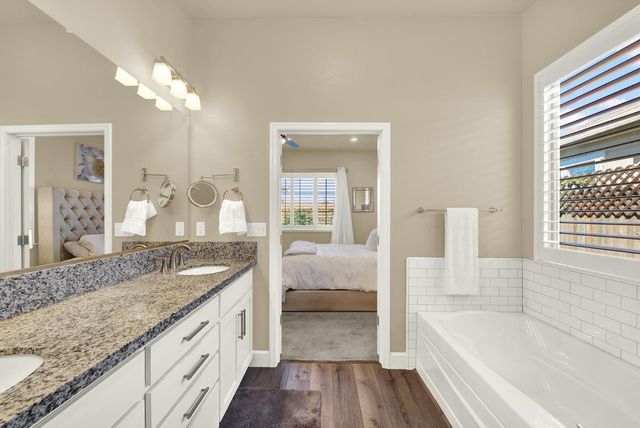 5137 Creekhollow Way, Roseville, CA 95747