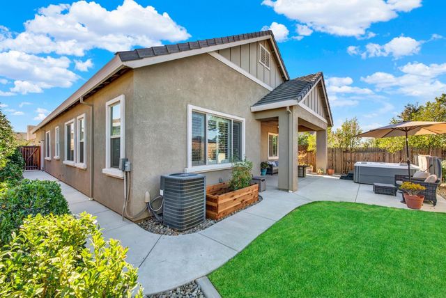 5137 Creekhollow Way, Roseville, CA 95747