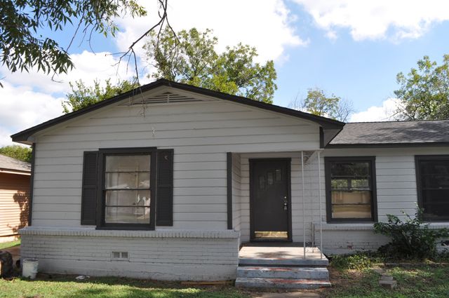 1009 Bales Street, Cleburne, TX 76033