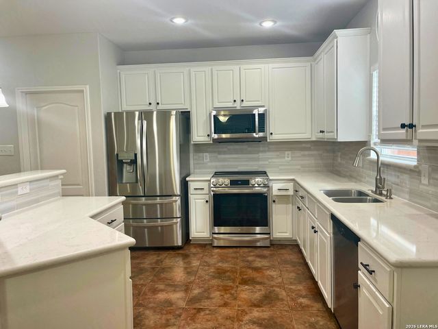 324 WILLOW LOOP, Cibolo, TX 78108