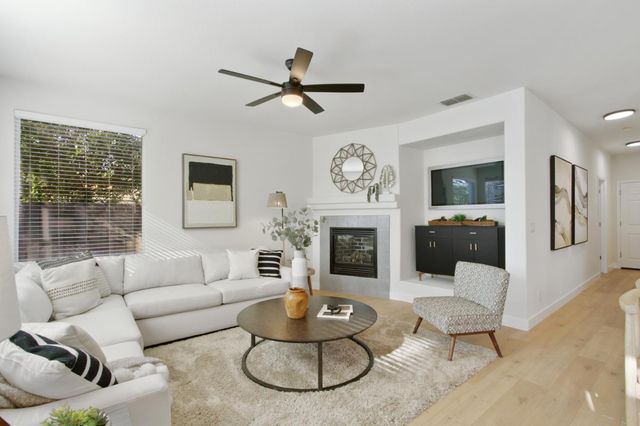 1839 Bonhill Dr, Folsom, CA 95630