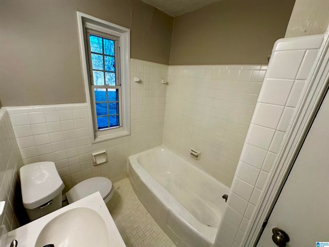 537 GRANT STREET, Midfield, AL 35228