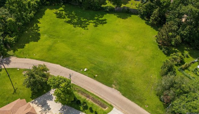 5957 College Dr, Baton Rouge, LA 70806