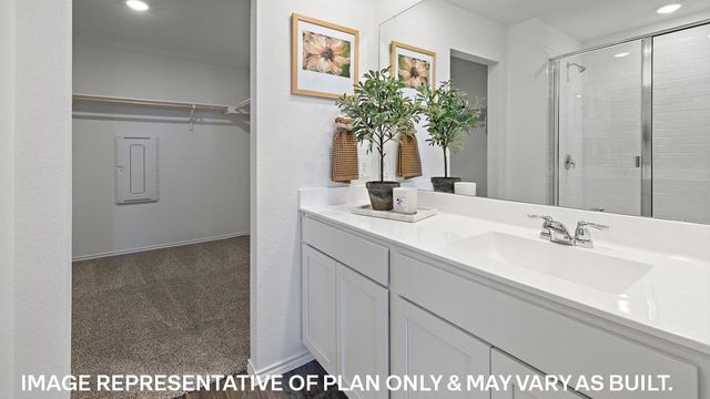 111 MUSTANG LAKE CIR, Buda, TX 78610
