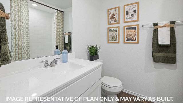 111 MUSTANG LAKE CIR, Buda, TX 78610