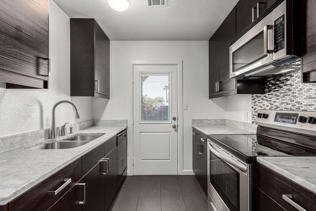 3034 N 35th Street 3, Phoenix, AZ 85018