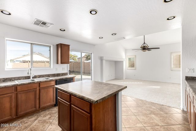 706 W SPRUELL Avenue, Coolidge, AZ 85128