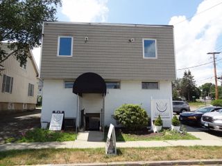 527 Tunxis Hill Road, Fairfield, CT 06825