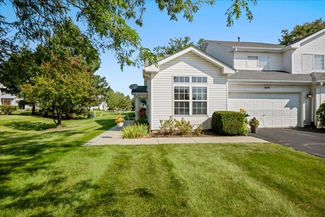 1641 Abington Lane, North Aurora, IL 60542