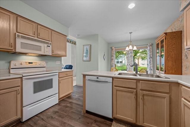 1641 Abington Lane, North Aurora, IL 60542