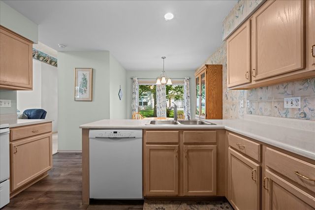 1641 Abington Lane, North Aurora, IL 60542