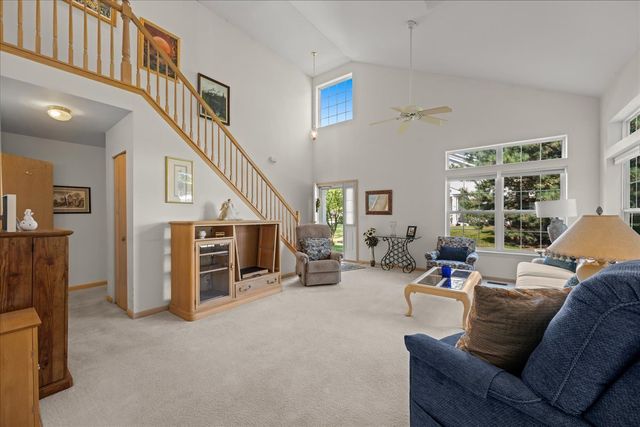 1641 Abington Lane, North Aurora, IL 60542