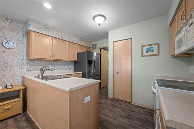 1641 Abington Lane, North Aurora, IL 60542