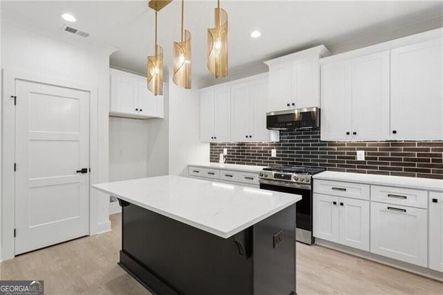 2425 Elmwood Circle, Atlanta, GA 30339