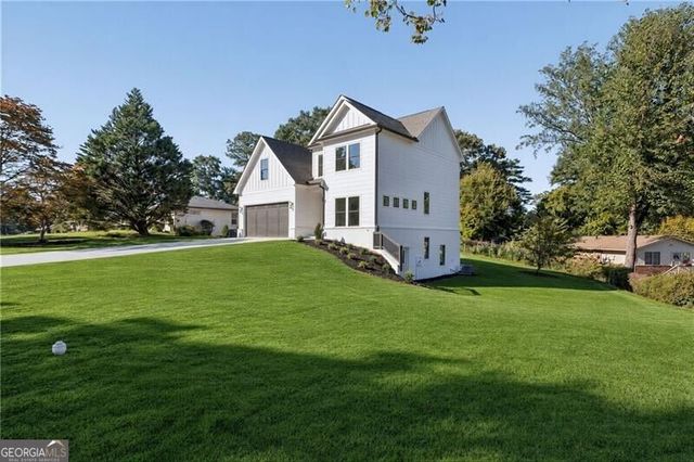 2425 Elmwood Circle, Atlanta, GA 30339