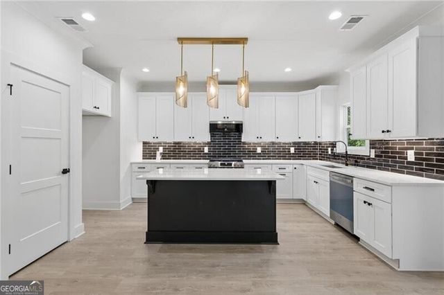 2425 Elmwood Circle, Atlanta, GA 30339