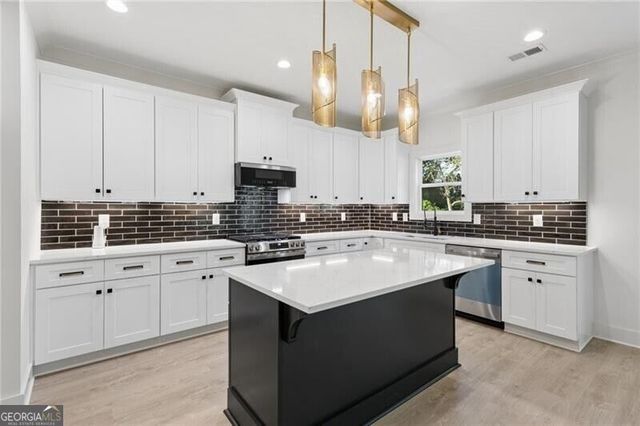 2425 Elmwood Circle, Atlanta, GA 30339