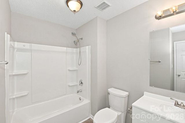 209 Pilots Ridge Drive, Bessemer City, NC 28016