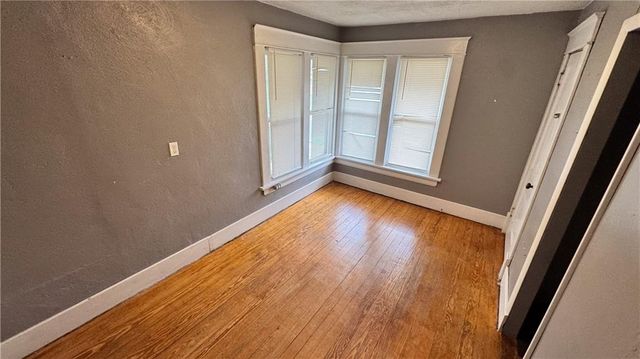 322 W 7TH Street, Maryville, MO 64468