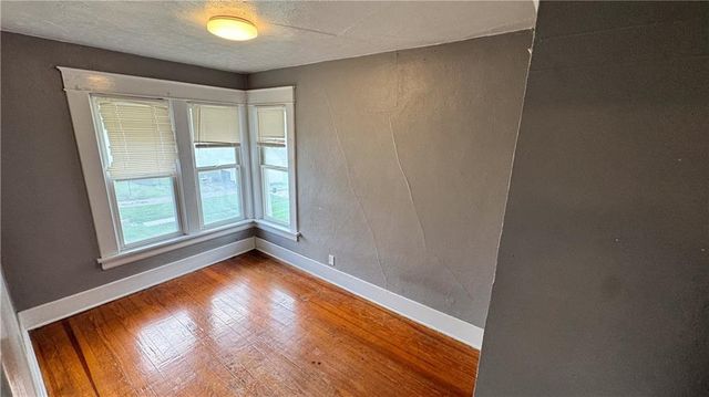 322 W 7TH Street, Maryville, MO 64468