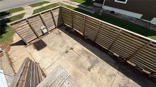 322 W 7TH Street, Maryville, MO 64468