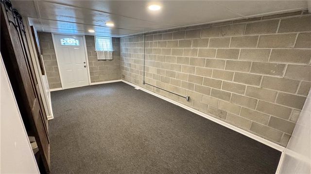 322 W 7TH Street, Maryville, MO 64468