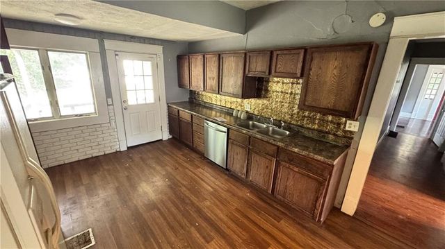 322 W 7TH Street, Maryville, MO 64468