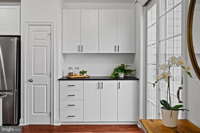 303 SURGEON GENERALS CT, Philadelphia, PA 19146