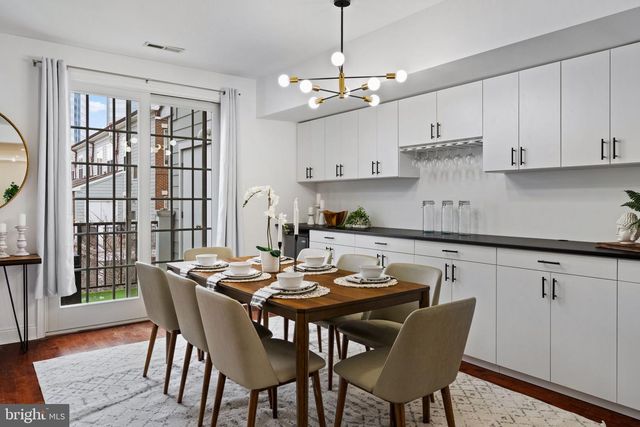 303 SURGEON GENERALS CT, Philadelphia, PA 19146