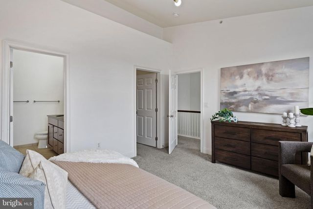 303 SURGEON GENERALS CT, Philadelphia, PA 19146