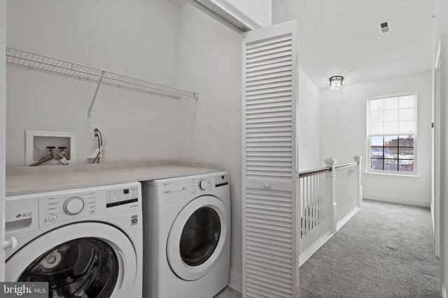 303 SURGEON GENERALS CT, Philadelphia, PA 19146