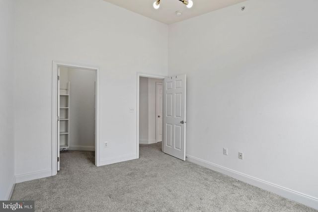 303 SURGEON GENERALS CT, Philadelphia, PA 19146