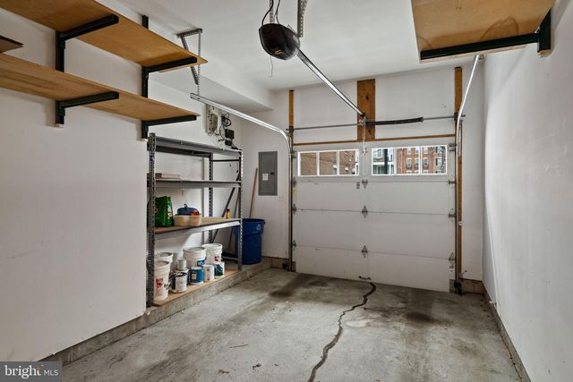 303 SURGEON GENERALS CT, Philadelphia, PA 19146