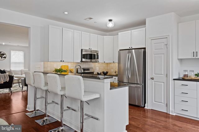 303 SURGEON GENERALS CT, Philadelphia, PA 19146