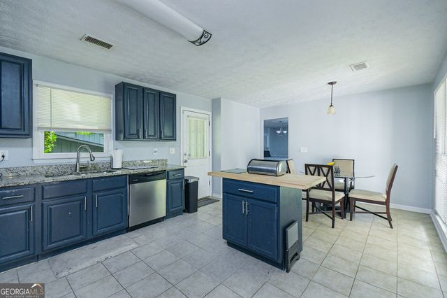 1328 Hidden Hills Parkway, Stone Mountain, GA 30088