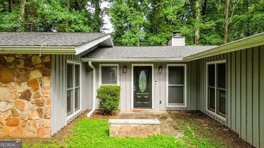 1328 Hidden Hills Parkway, Stone Mountain, GA 30088