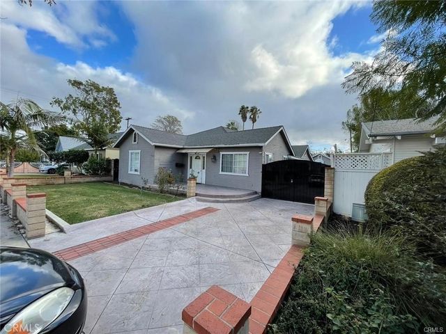326 E Bishop, Santa Ana, CA 92701