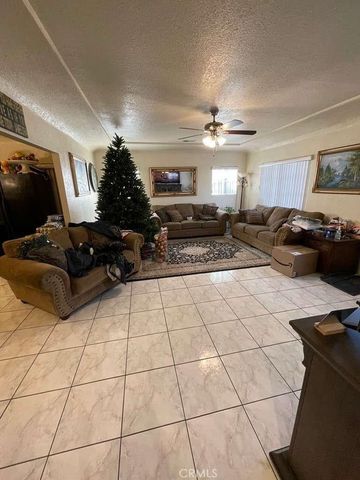 326 E Bishop, Santa Ana, CA 92701