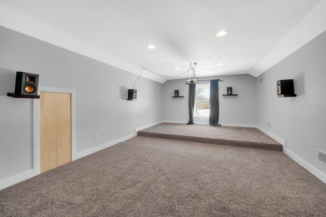 10427 N 600 W, Demotte, IN 46310