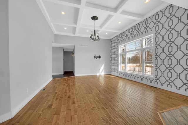 10427 N 600 W, Demotte, IN 46310