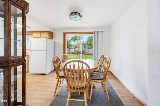 295 Wren Court, Medford, OR 97501